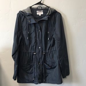 Women’s rain jacket
